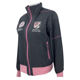 Design style jacket flat machine sleeve custom-made pink zipper style jacket embroidered LOGO racing color zipper head design four shirt bag pocket design equipment staff clothing J934 Design style jacket flat machine sleeve custom-made pink zipper style jacket embroidered LOGO racing color zipper head design four shirt bag pocket design equipment staff clothing J934